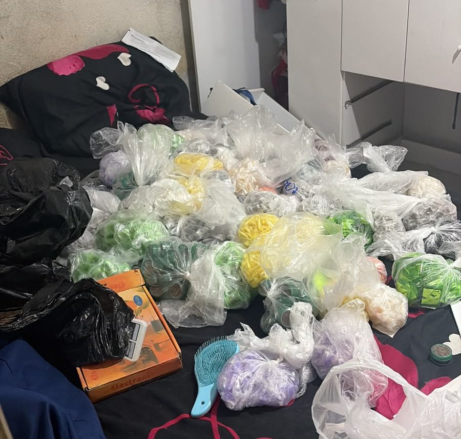 Polícia Militar apreende mais de 7 mil porções de drogas em Itaquaquecetuba