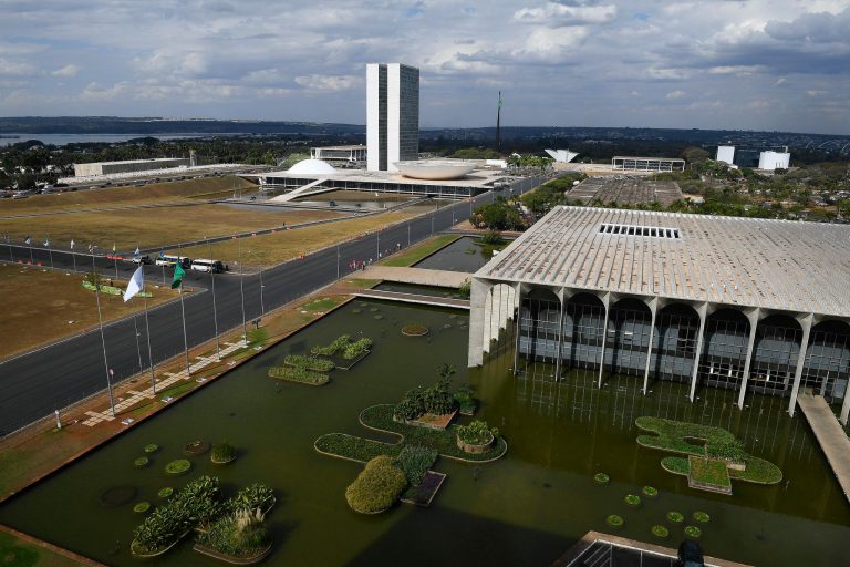 Fragilidade política